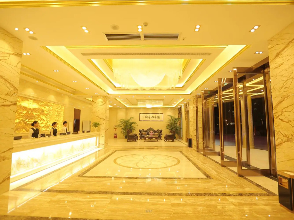 Zhonglian Harbor Hotel