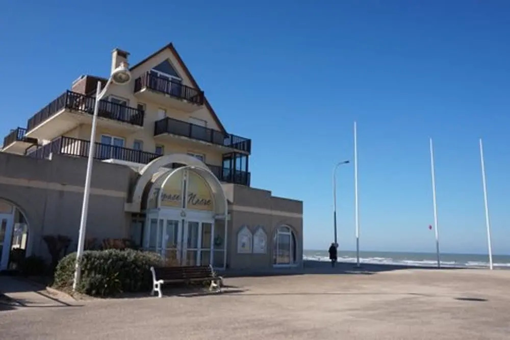 Apartment With one Bedroom in Bernières-sur-mer, With Enclosed Garden