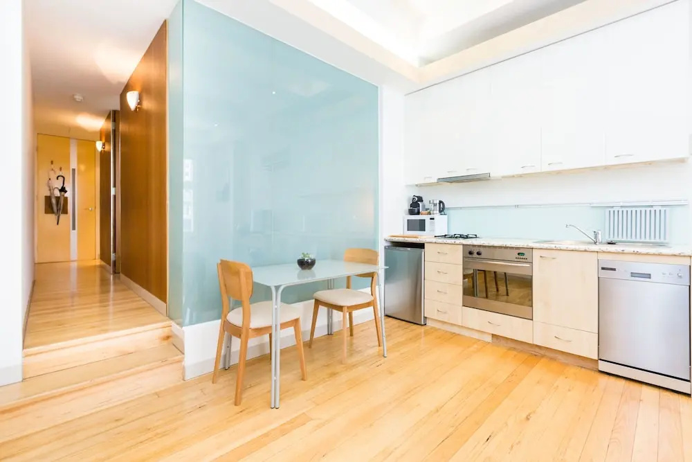 GEM, 1BDR Melbourne Apartment