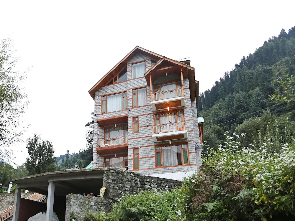 OYO 9574 Hotel The Nature Bliss