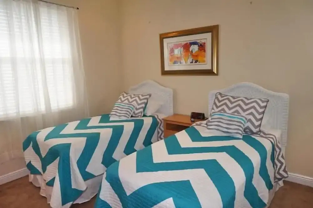 TO1120 4 Bedroom Holiday Home by Marco Naples Vacation Homes