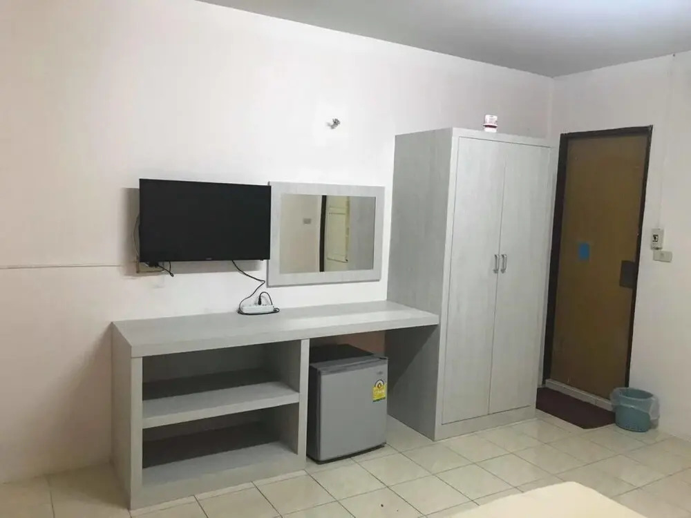 Watcharee Apartment