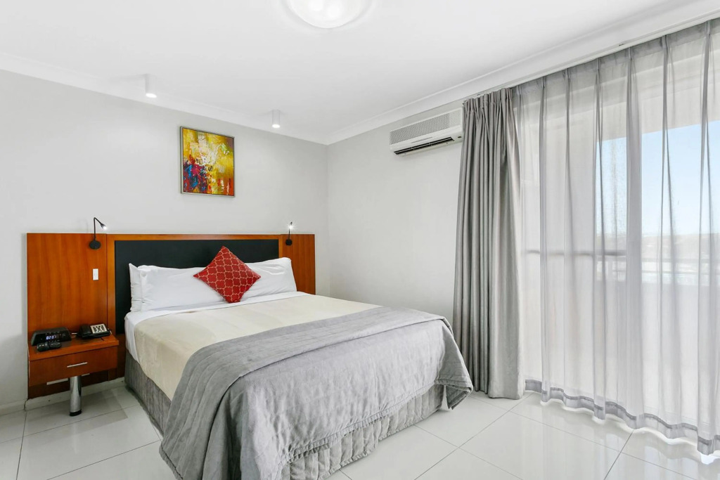 Comfort Inn & Suites Burwood