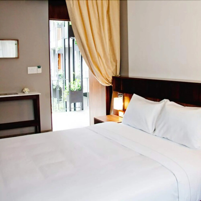 Flor de Mayo Hotel & Restaurant