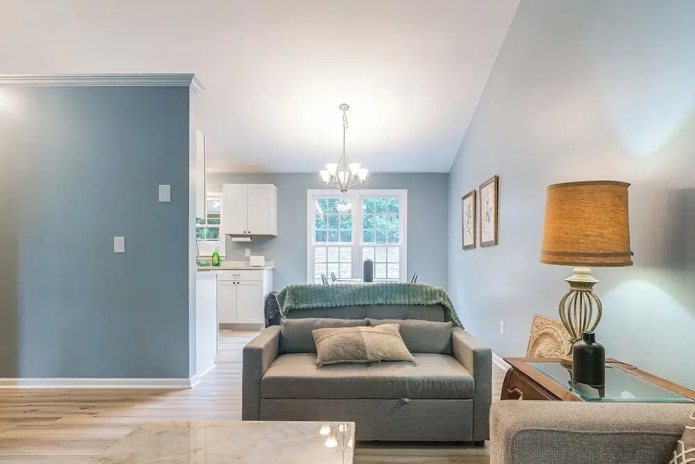 Home w/ Pet-friendly Yard, 1 Mi to Dtwn Raleigh!