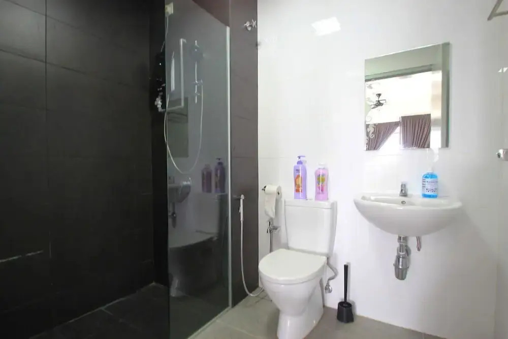 A Lovely, Utropolis Studio Near Kdu, Free Parking