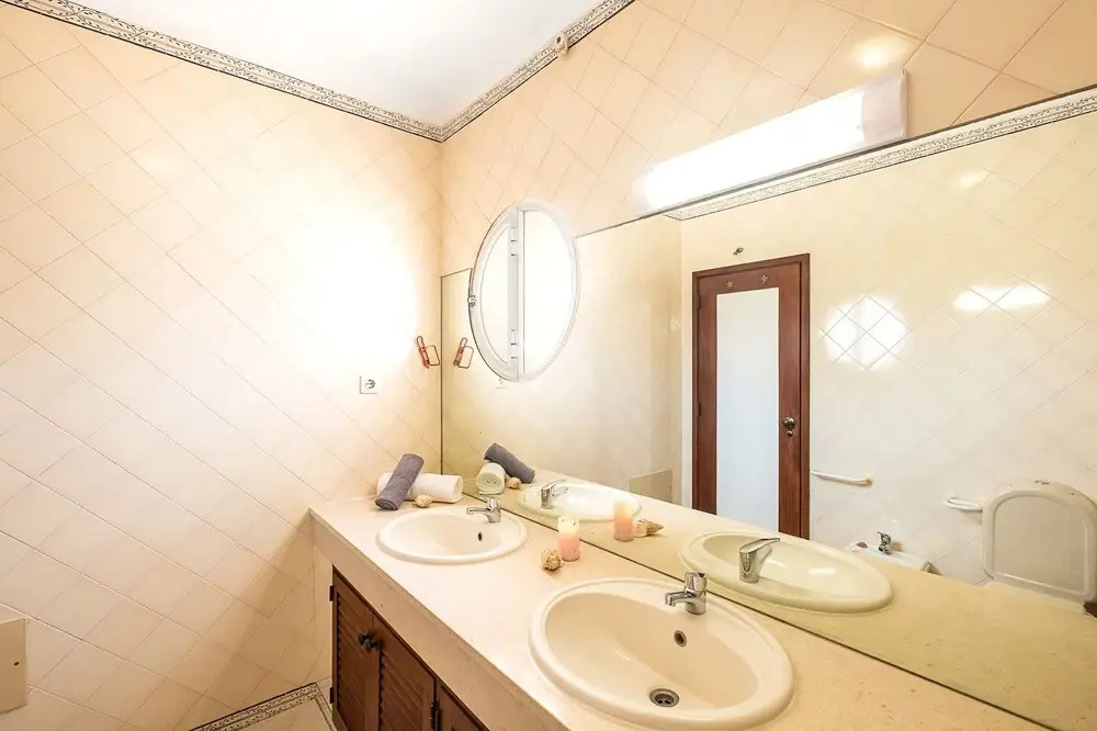 Villa Saint Lucia - com acesso a piscina e BBQ em Albufeira