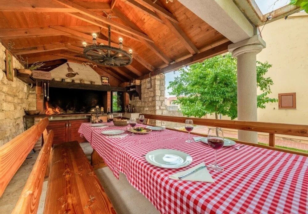 Bosko - 30m From the sea With Parking - SA2
