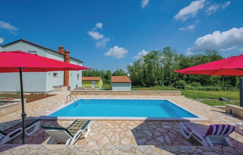 Awesome Home in Sv lovrec With Wifi and 2 Bedrooms