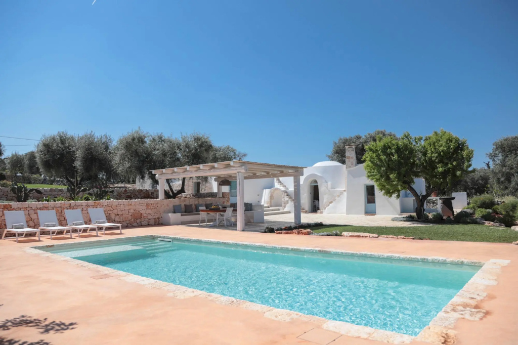 TD Lamiamola Stylish Trulli Lamie With Pool