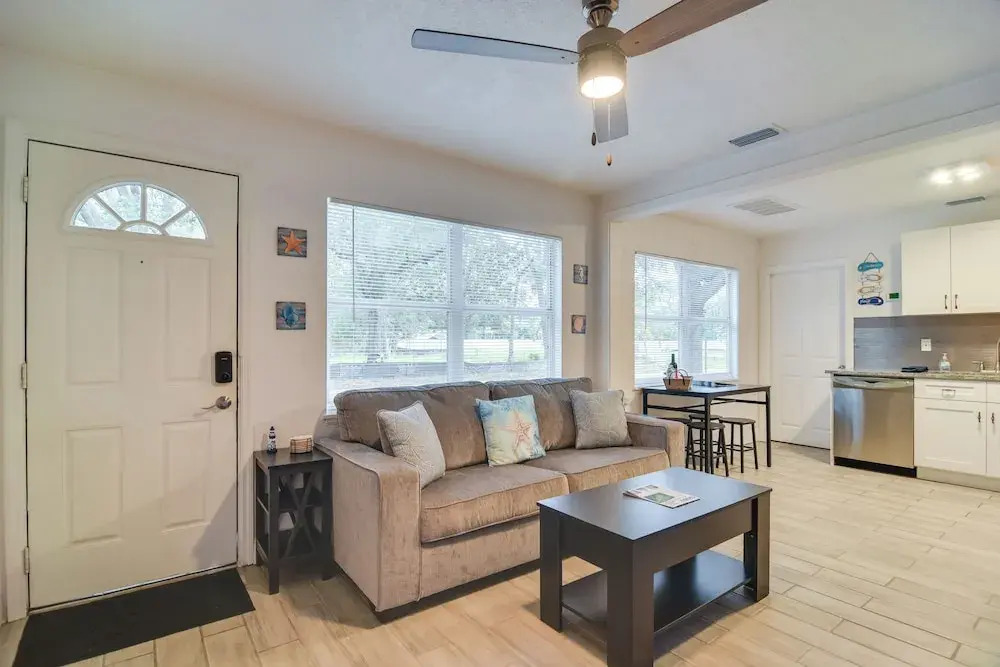 Walk to Art District + Beach: Pet-friendly Getaway