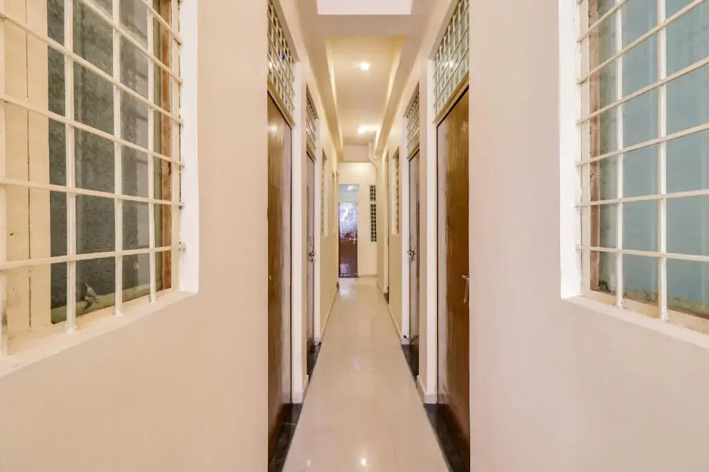 Hotel Golden by OYO Rooms