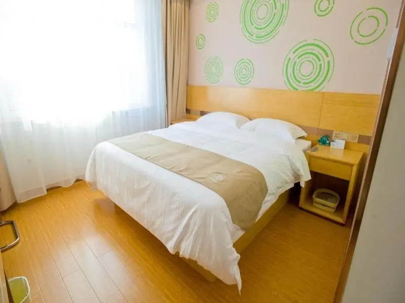 GreenTree Inn Yantai Longkou City Dongcheng District Wenlai Street High-speed Railway Station Express Hotel