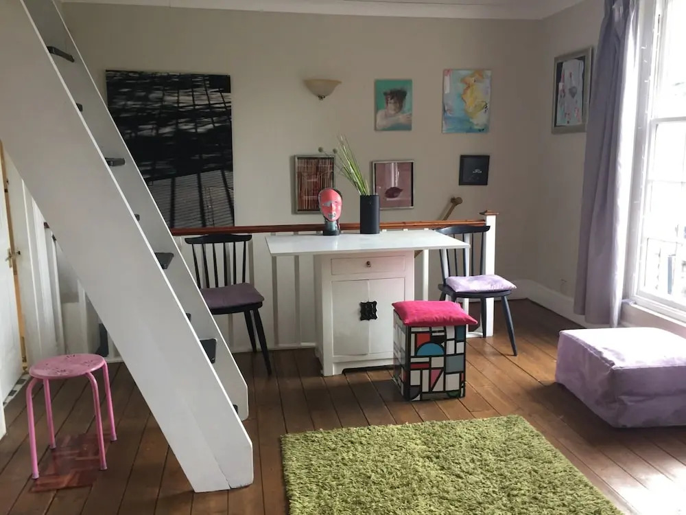 2 Bedroom Flat in North Kensington