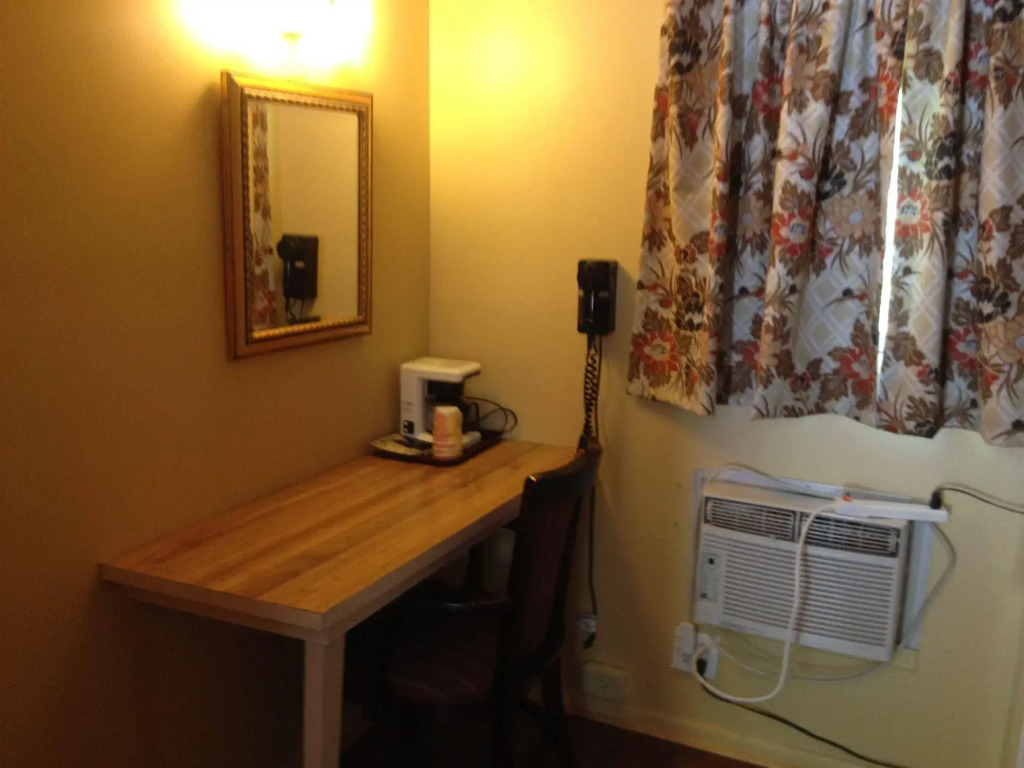 Travelowes Motel - Maggie Valley