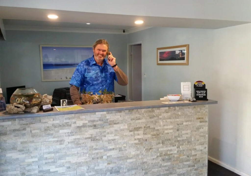 Dolphins Motel