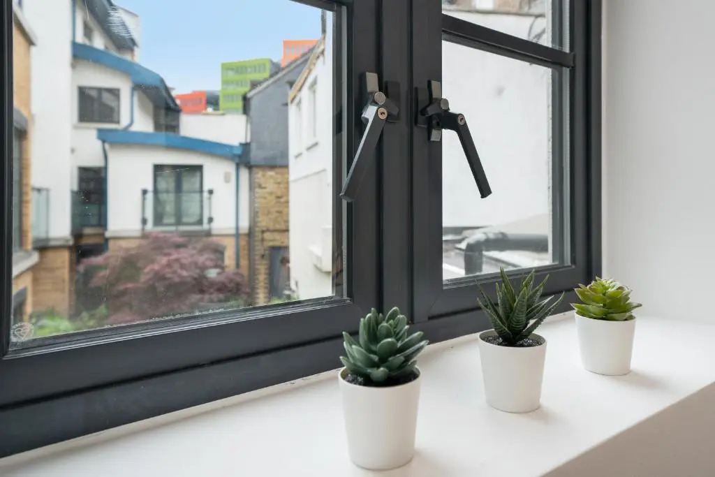 BIG & LUXURY 3 BEDR, 4 BEDS, 2,5 BATH, COVENT GARDEN, BEST Location