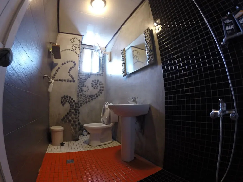 Donghe surf shop & Hostel