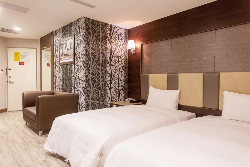 Maple Hotel