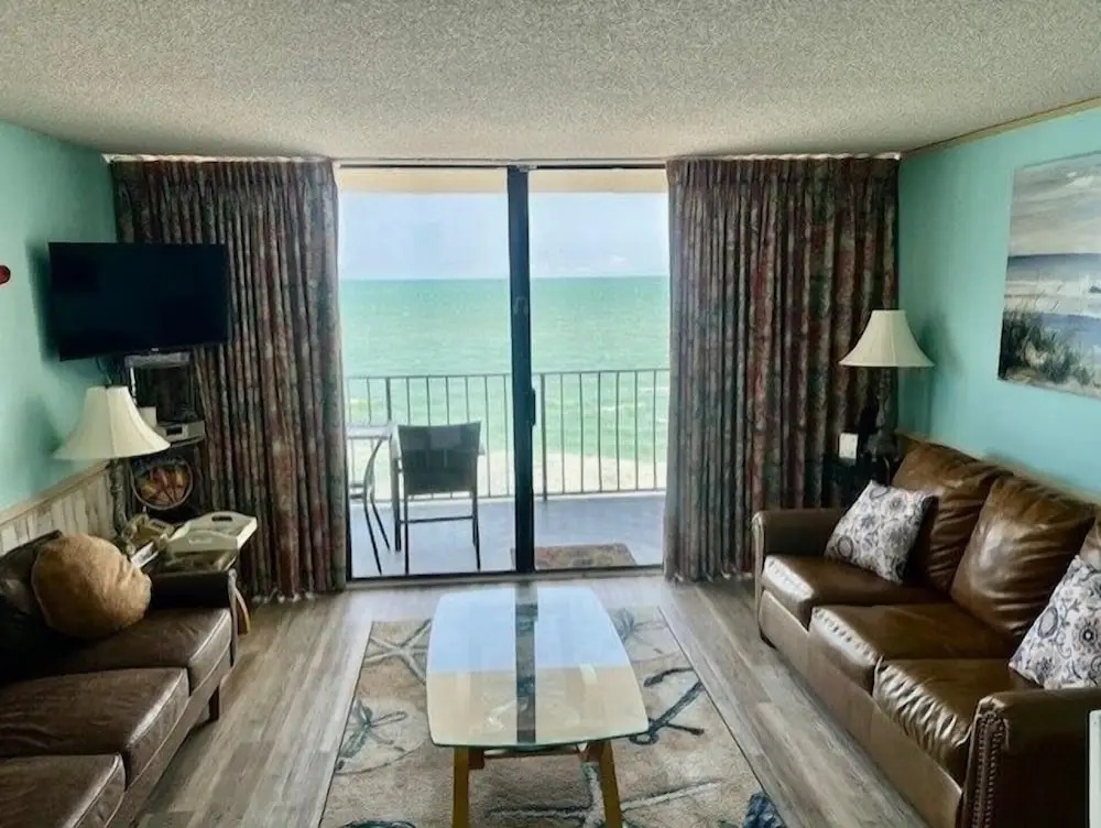 Royal Garden Resort 602 2 Bedroom Condo by RedAwning