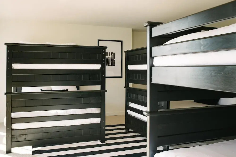 Pacifica by AvantStay | Ocean Getaway w/ Sunset Views | Sleeps 24!