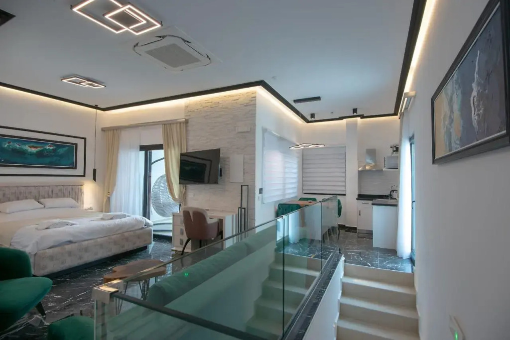 Lazar Lux Suites - Ammoudara