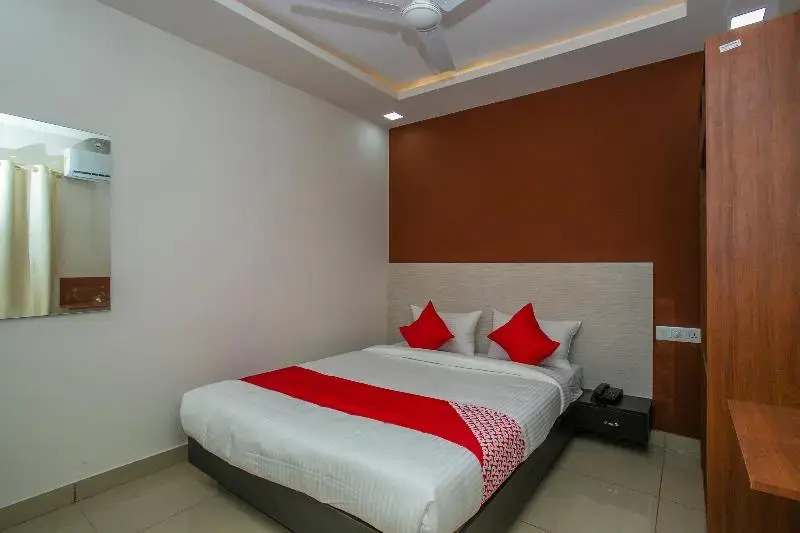 Varcity Phi Pavilion By OYO Rooms