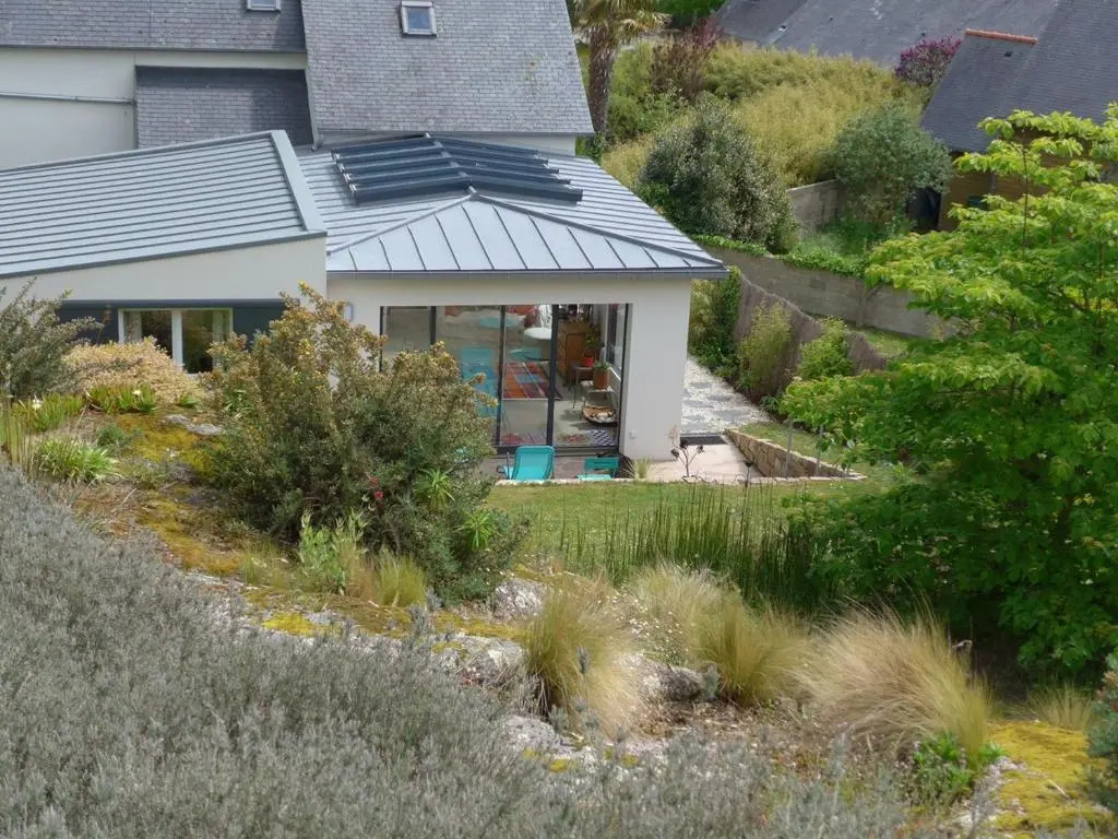 Belle Villa 4 Étoiles Avec Jardin, Wifi À 600m de la Plage À Tregastel - Ref 137