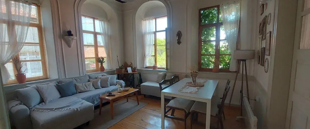 Kastro Apoikia Home