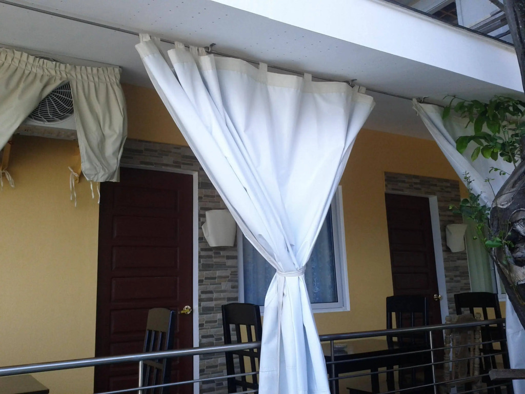 Luzmin BH - Beachfront Cottages