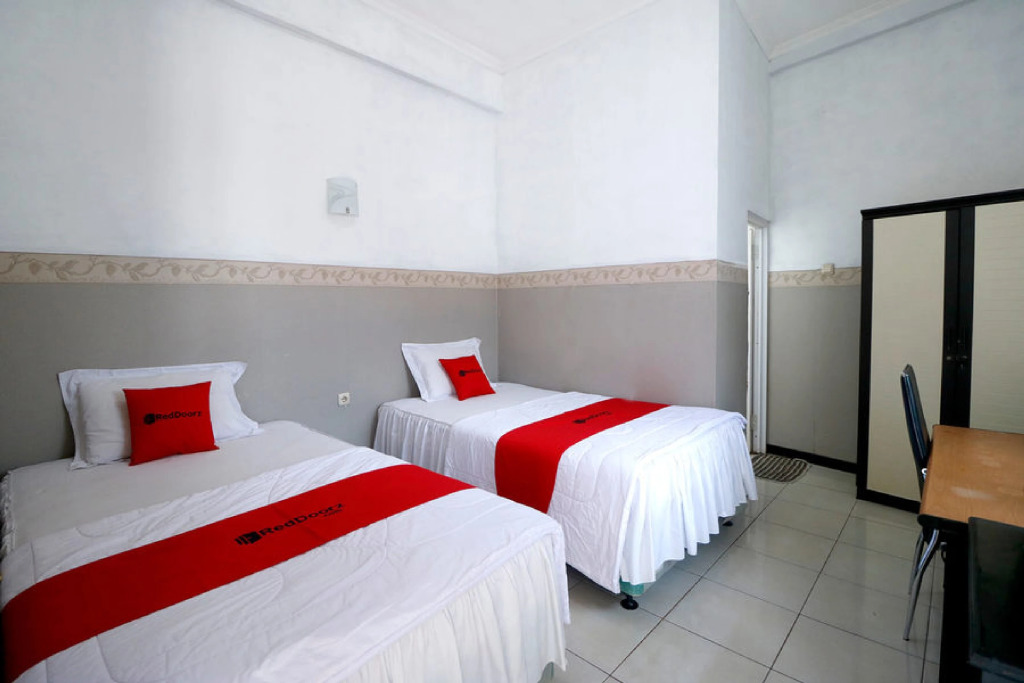 RedDoorz Plus near Undip Tembalang