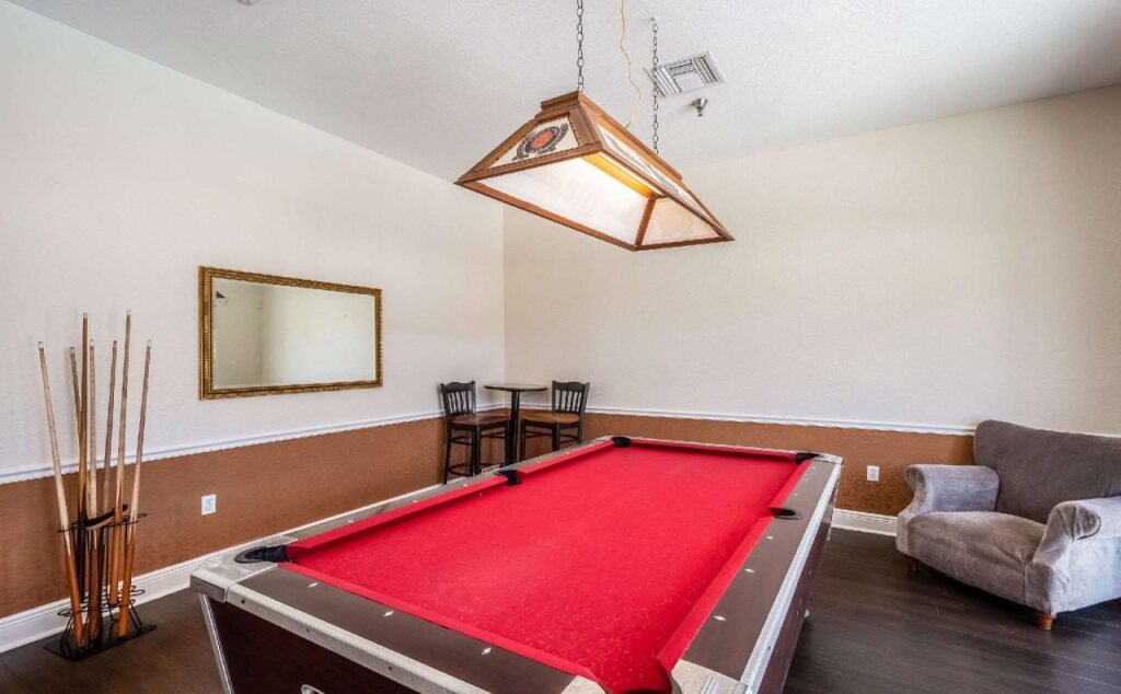 Clarion Inn & Suites Central Clearwater Beach