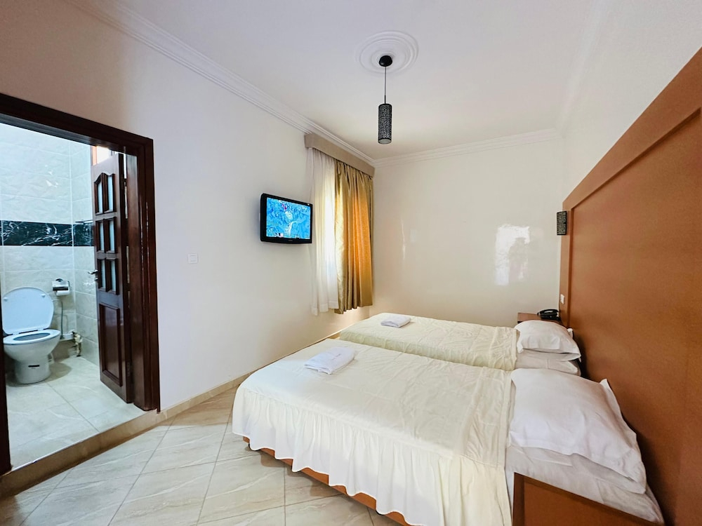 HOTEL SAHARA BEACH AKHFENNiR