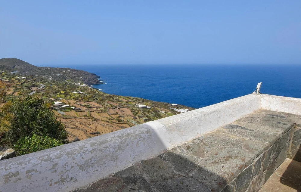 Beautiful Home in Pantelleria With Wifi and 4 Bedrooms