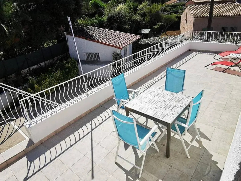 MAISON LE BRUSC, 3 PIèCES, 4 PERSONNES - FR-1-316-219
