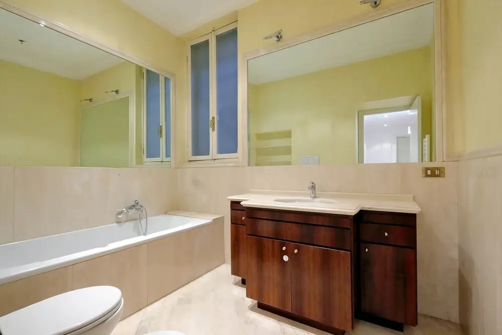 Campo dei Fiori 3-bed Apartment, hi Standing