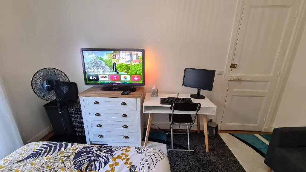Chambre Privee Classee 2 Etoiles Avec Serrure Et Non Mitoyenne Dans Un Appartement de 50 M2 Dans Une Residence Cosy Et Paris a Proximite (Adults Only)