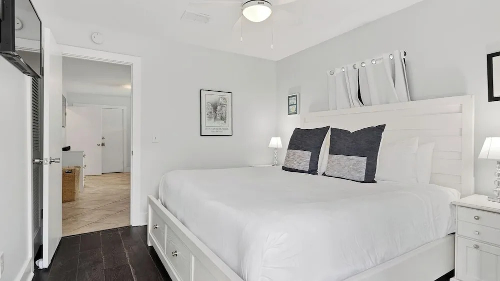 Sandy Pelican by Avantstay Exclusive Beach Access + Private Pool + Firepit + Balcony Sunset Views