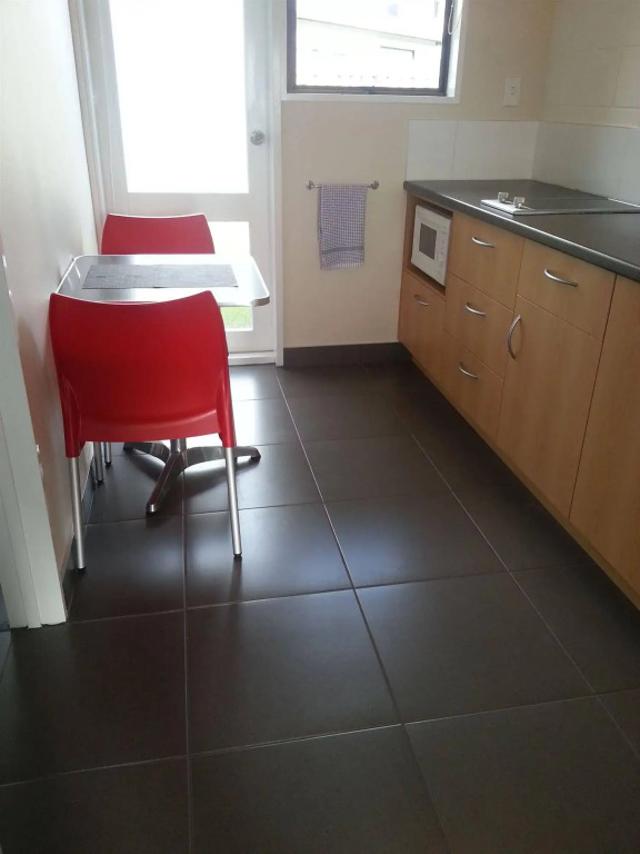 Cobblestone Court Motel - Wenzel Motels