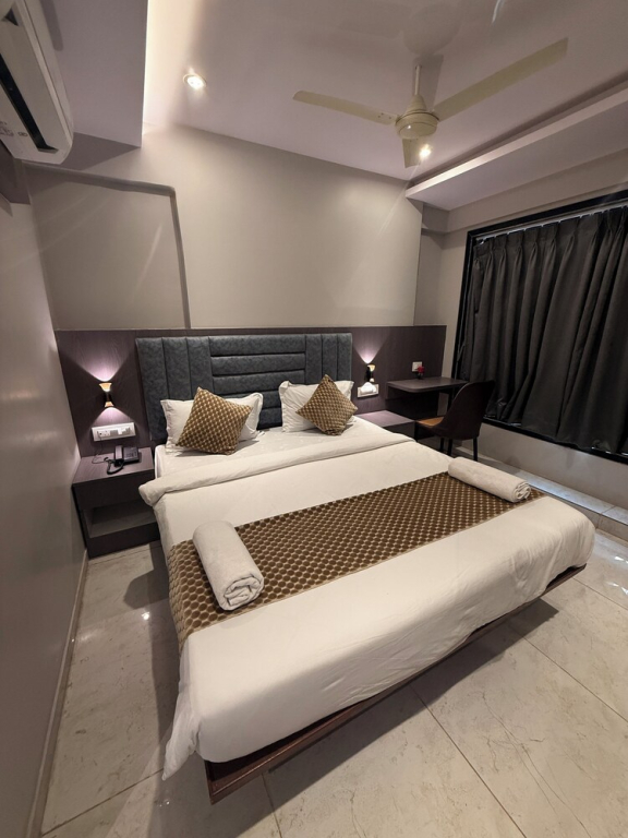 Hotel Kurla Suites