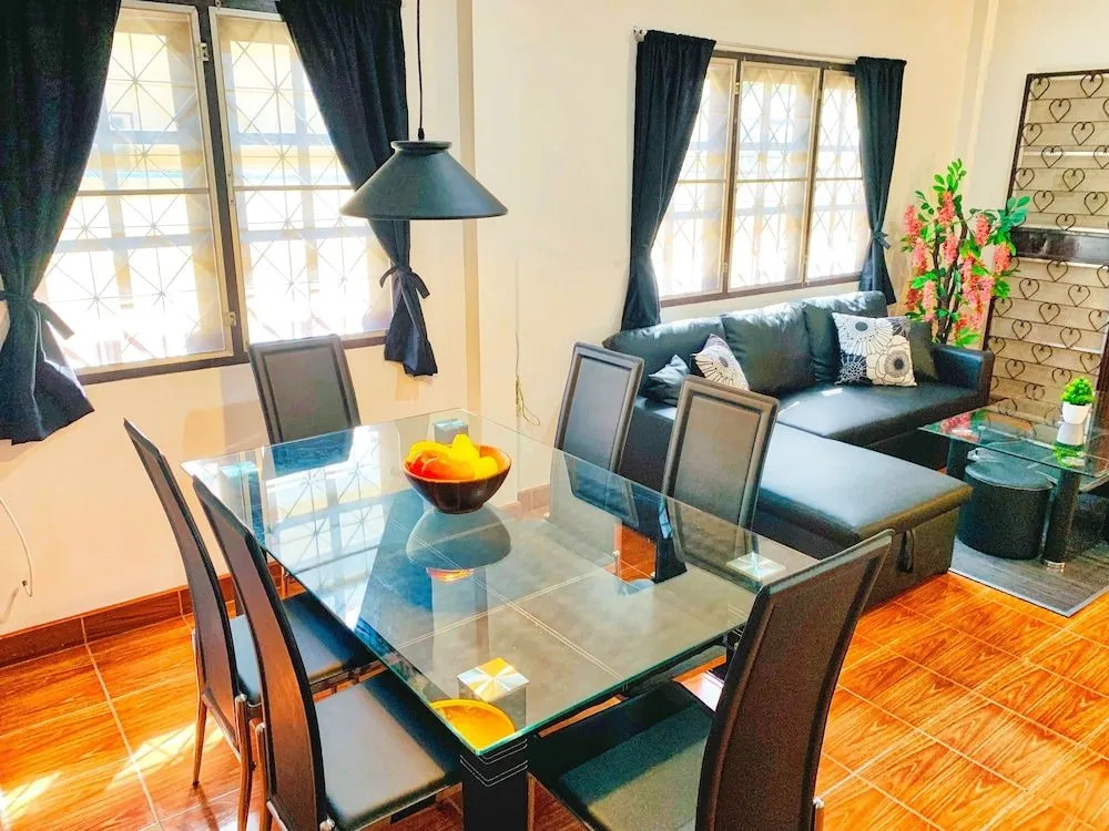 Thai Orange Villas - Private Pool Villas - Modern & Privacy