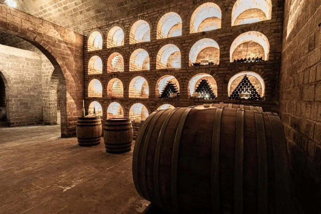 Chabiant Winery Hotel