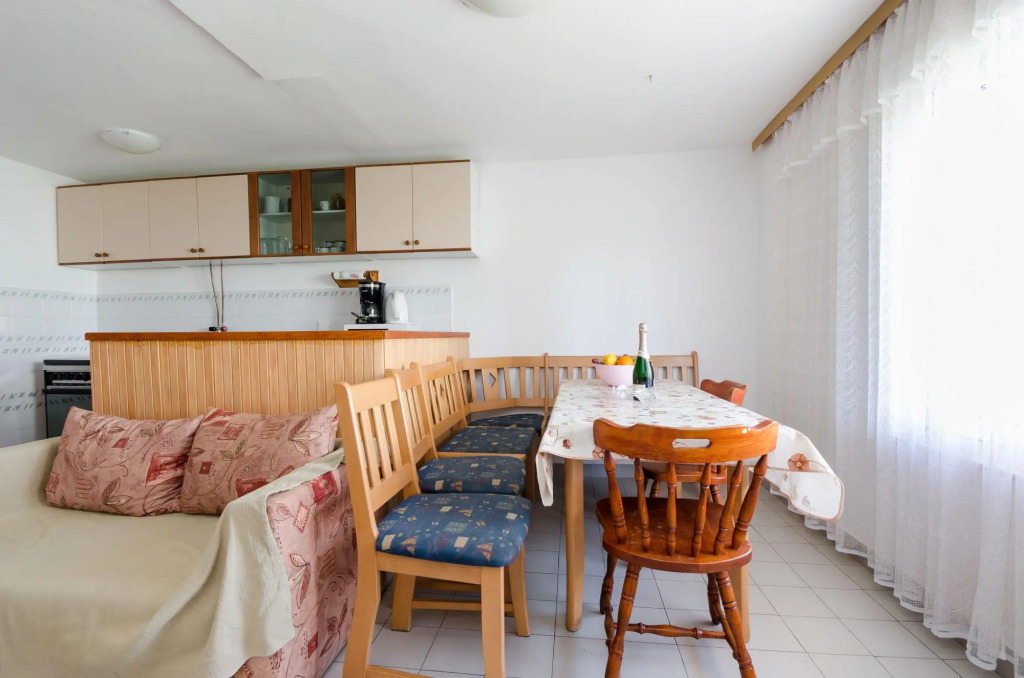 Apartments Anica F