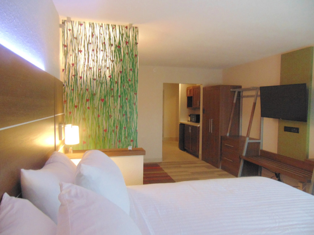 Holiday Inn Express & Suites Wapakoneta by IHG