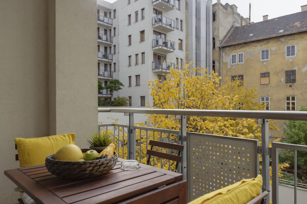 Central Passage Apartments by Vagabond Downtown