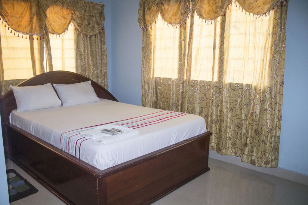 Adinkra Lodge