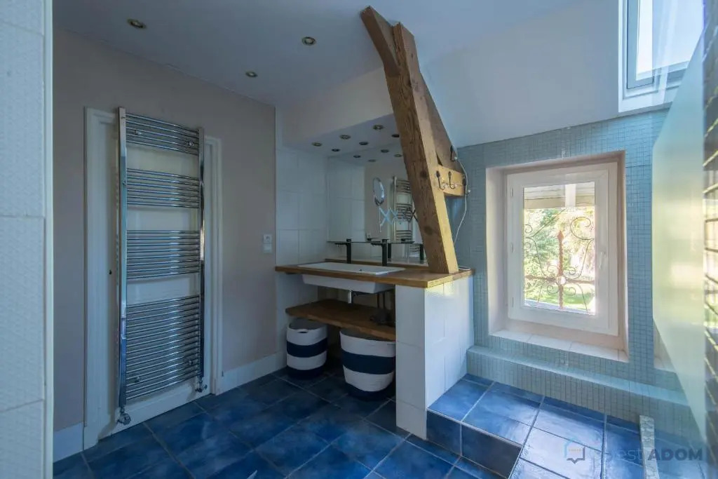 Maison avec jardin de 1200m et billard
