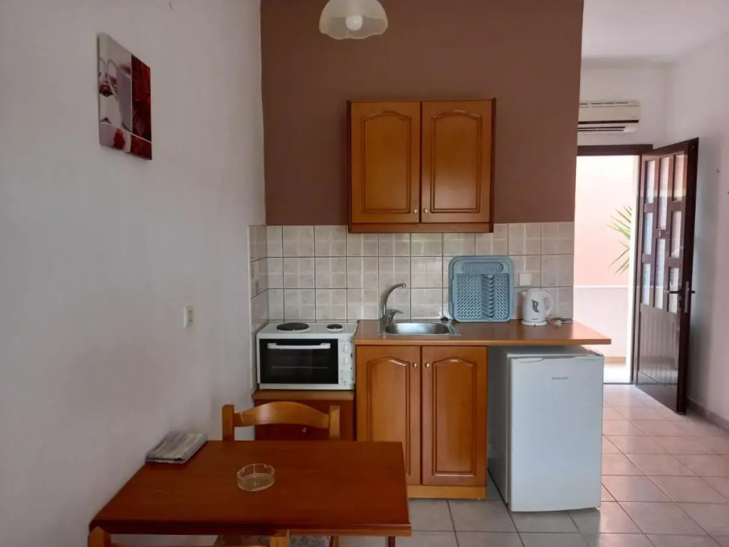 KOSTAS APARTMENTS