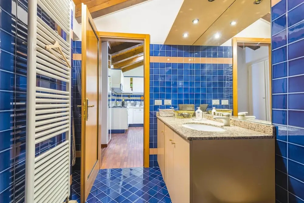 Wonderful, Quiet and Bright Apartment. In the Center Historian