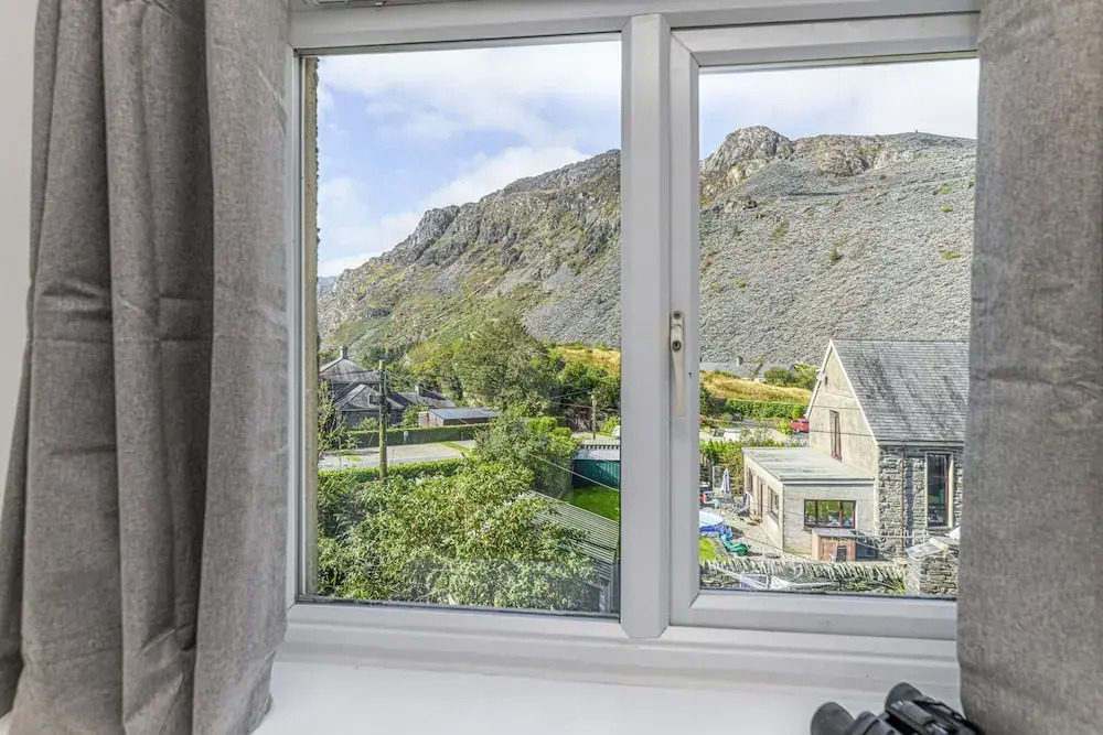 Cottage in Snowdonia With Movie Room & Views